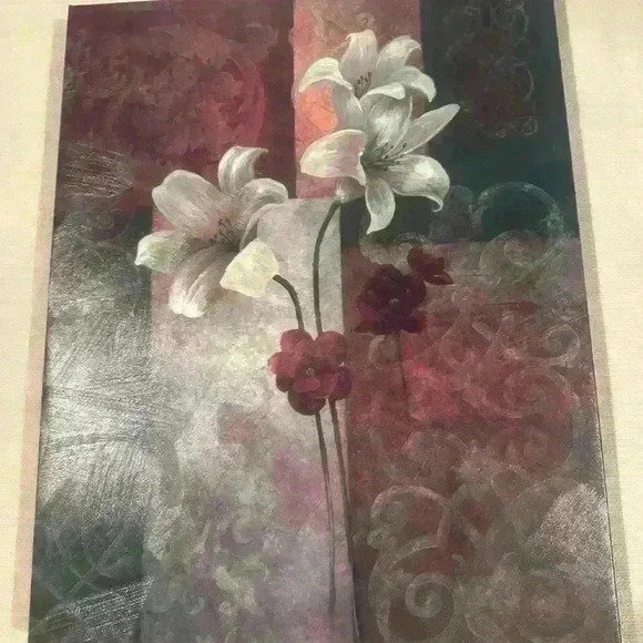 Stunning hanging flower decor - Picture 6 of 7